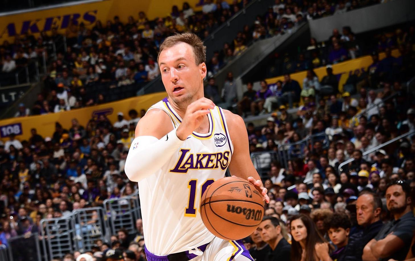 开云-55+49+91!湖人捡漏29岁三分王太香，詹皇：我们的另一个得分威胁